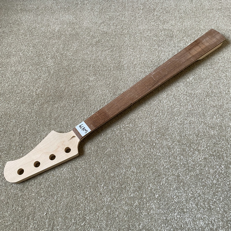 Bass Guitar Fretless - SN879 Leher Gitar Bass Belum Selesai